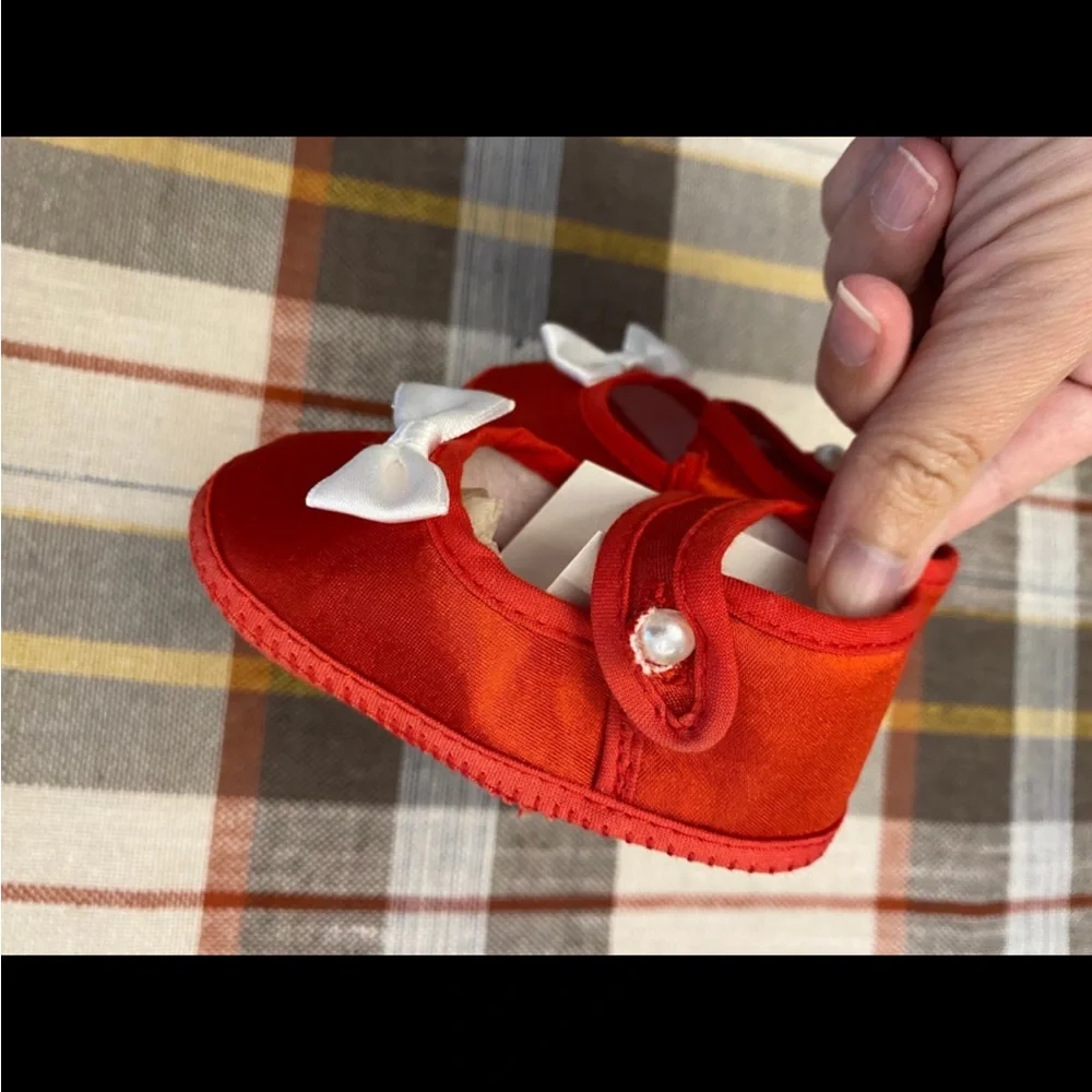 Cradle Kicks vintage red baby shoes‎
